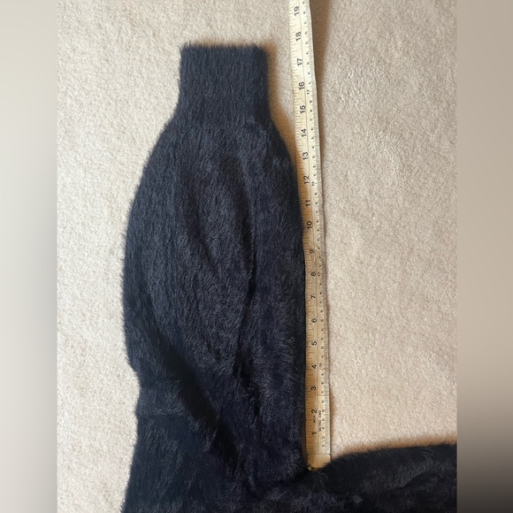 Women’s Banana Republic Sweater - Picture 8 of 11